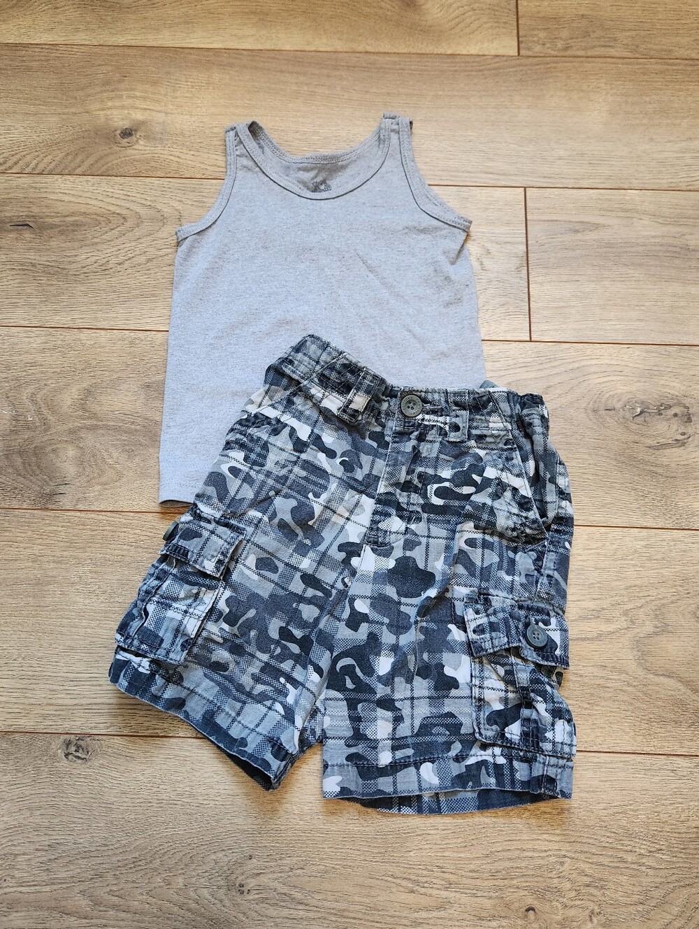 3t Boys Tank Top And Camo Shorts